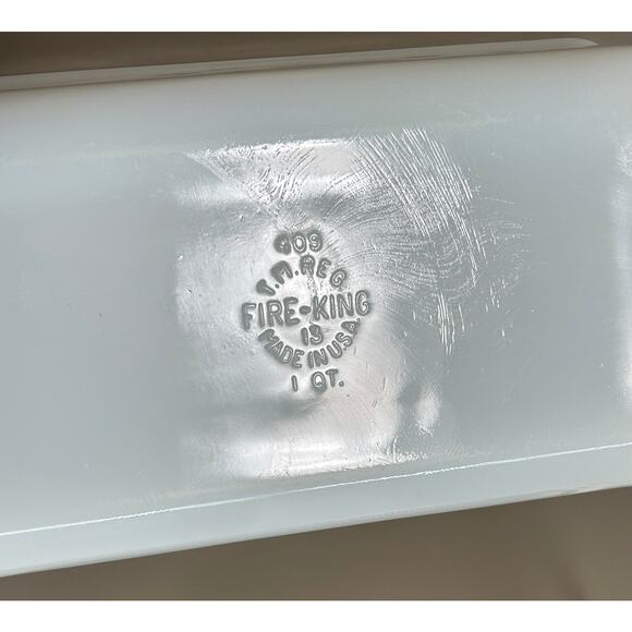 Fire-King plain white loaf pan USA 1-QT Cottagecore minimalist roast and serve - Picture 2 of 5